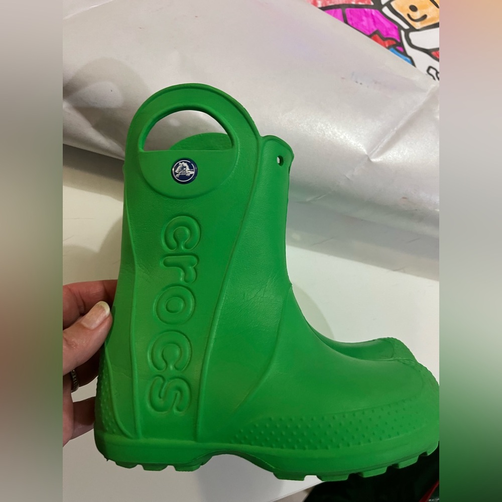Kids croc boots size 10